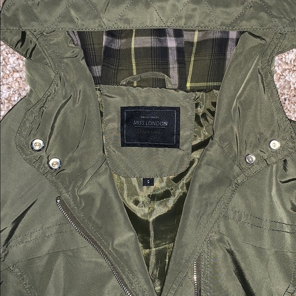 Light Jacket - Picture 2 of 3